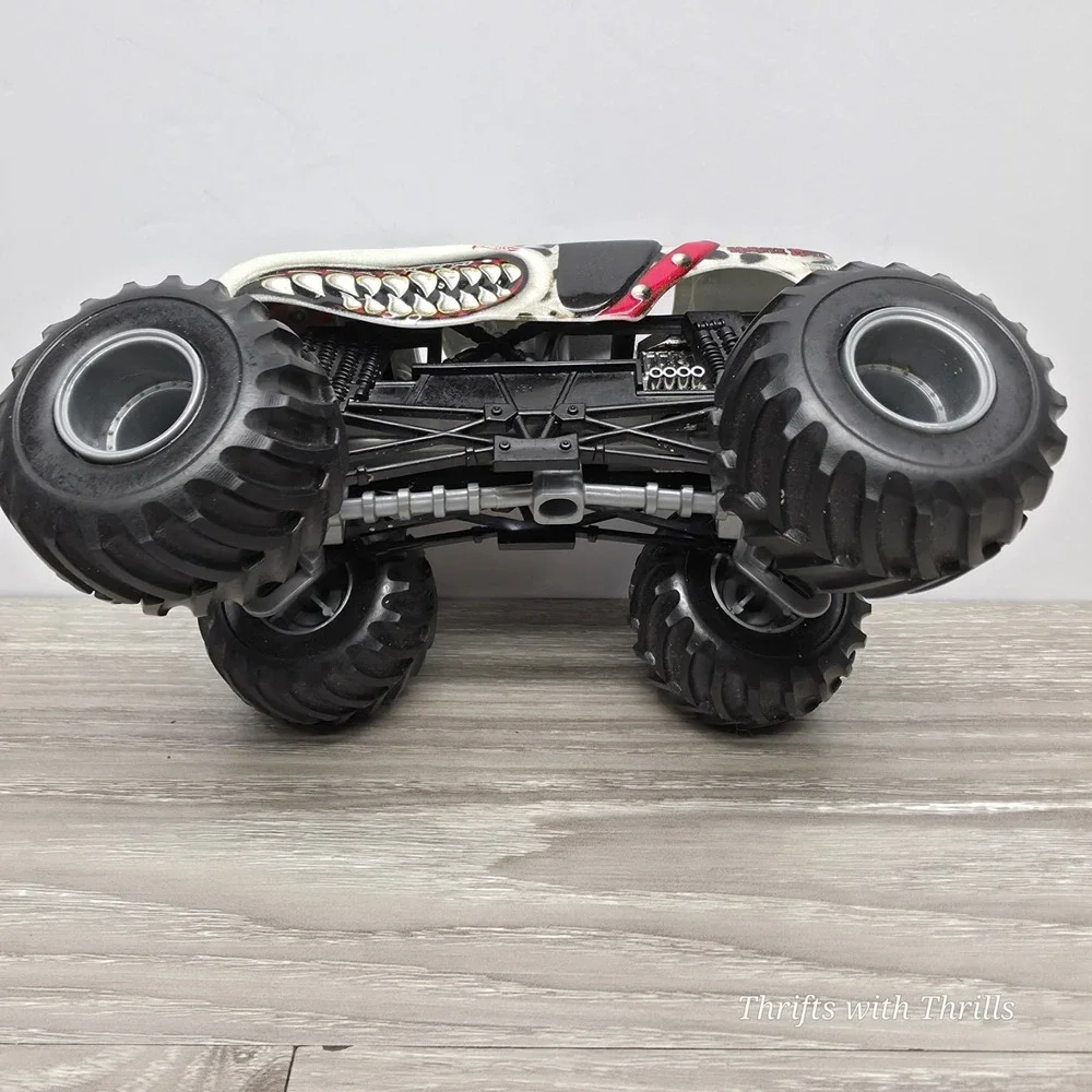 Hot Wheels Monster Jam Monster Mutt Dalmatian - 1:24 Scale‎ Truck